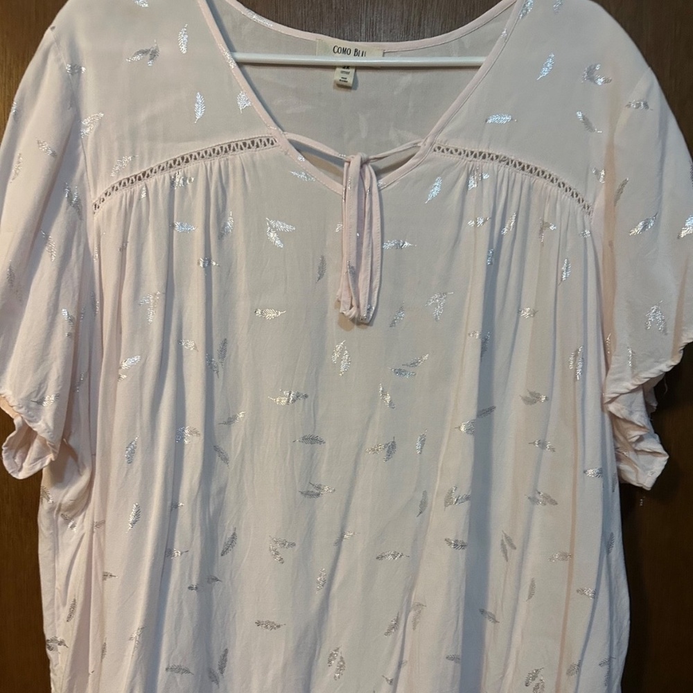 Como Blu Women's Plus Size 2X Baby Pink With Silver Feathers Pattern